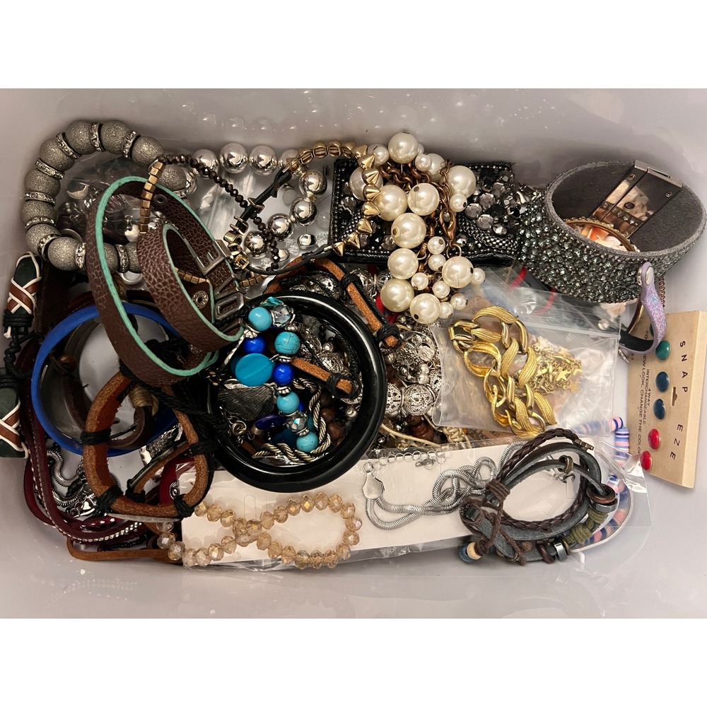 Mixed Fashion Jewelry Lot Women Bracelets Necklaces Earrings Boho Glam 40+ Pc